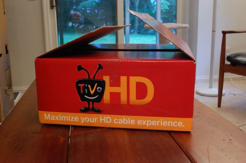 Illustration for article titled $300 TiVo HD Unboxed and Fondled (Verdict: Hell Yes!)